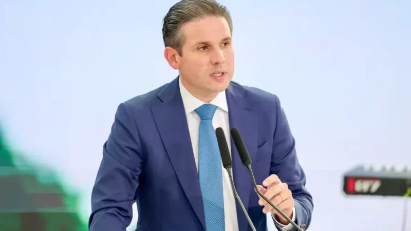 Fim da Escala 6×1 pode ser votado em maio, diz presidente da Câmara