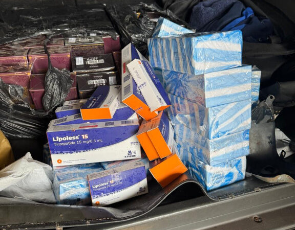 Remédios para emagrecer são apreendidos pela Receita e PF em Dourados