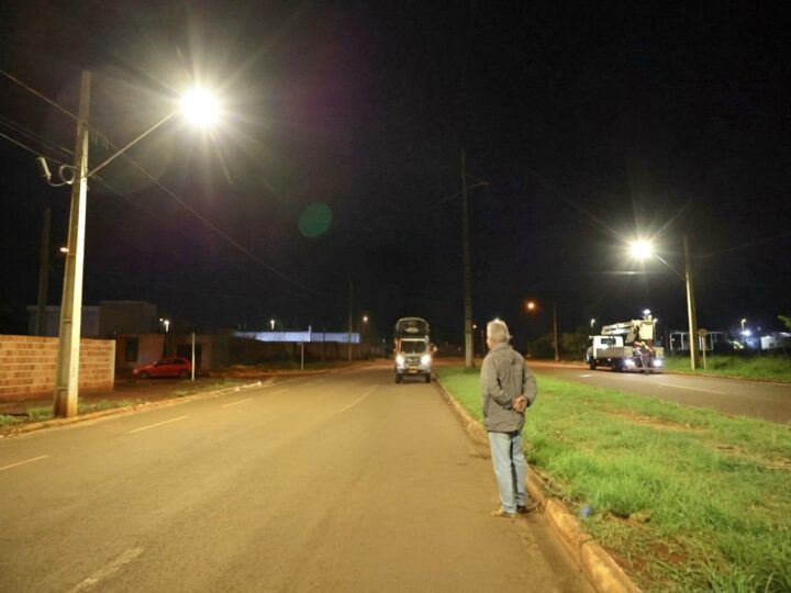 Prefeitura avança com nova iluminação de LED e moradores comemoram “noite que virou dia”