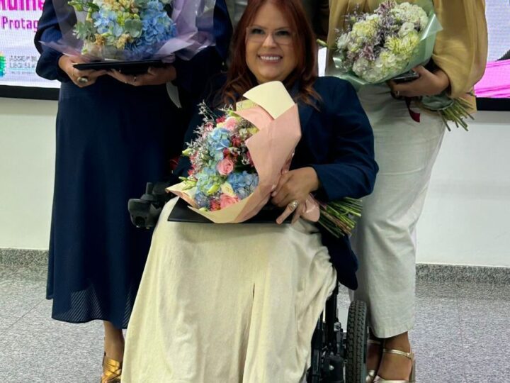 Deputado Rinaldo homenageia mulheres com entrega do Troféu Celina Jallad em sessão solene na Assembleia