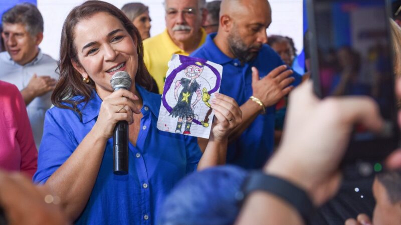 Recorde histórico: escândalos afundam Adriane e 80% avaliam gestão como ruim/péssima