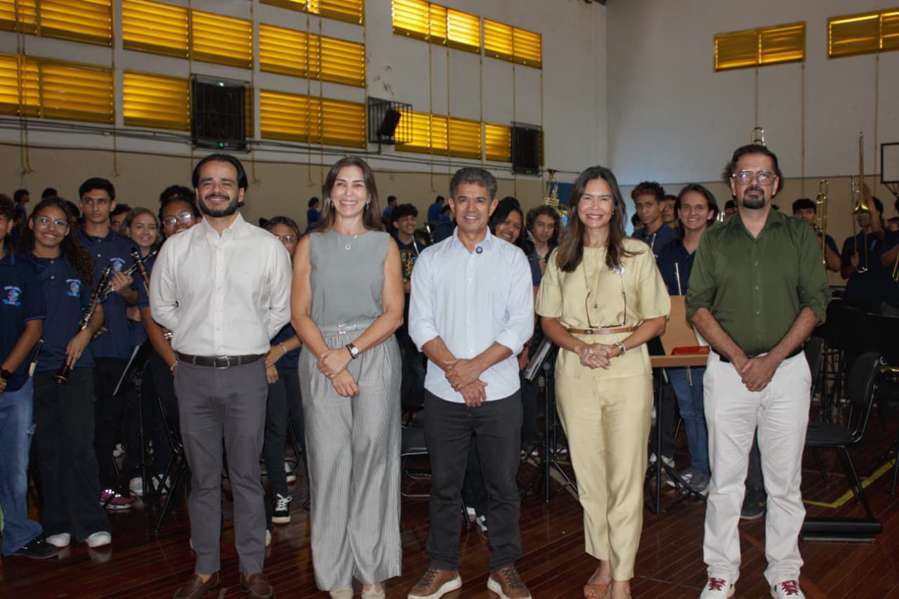 Deputado Rinaldo acompanha primeira-dama em visita ao Instituto Mirim e reforça compromisso com a instituição