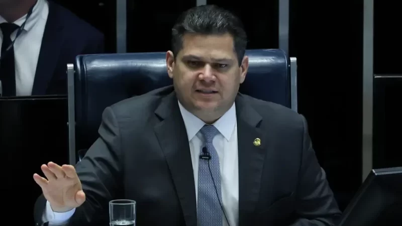 Alcolumbre mantém sessão da CPMI do INSS que quebrou sigilo de Lulinha