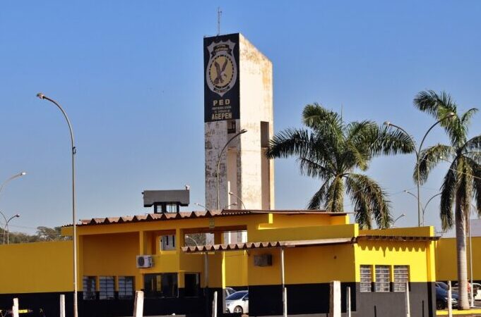 ‘Pente-fino’ na PED descobre esconderijo e apreende drogas em cela superlotada