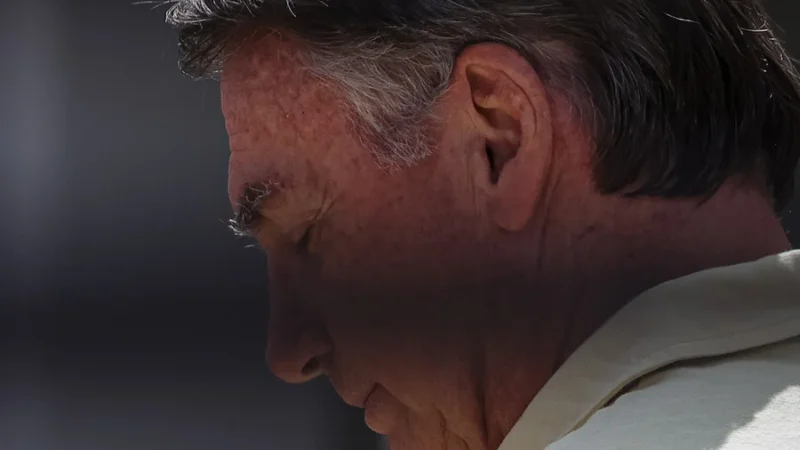 Defesa de Bolsonaro pede ao STF autorização para cirurgia no ombro