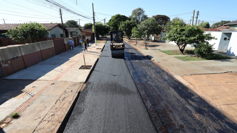 Recapeamento chega ao Flórida II e melhora acesso ao Parque Antenor Martins