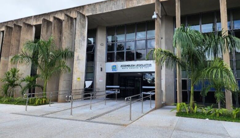 Deputados aprovam projeto de adequação da data-base do Poder Judiciário