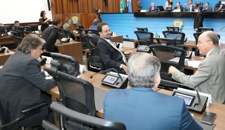Cartório em Nova Casa Verde e outros dois projetos estão em pauta hoje na Assembleia
