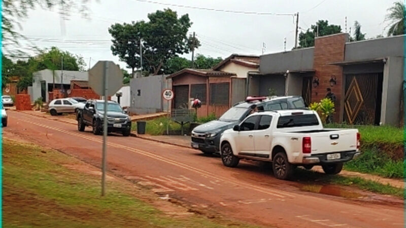 Alvo do Gaeco, homem atira em policiais do Choque e se rende após quase uma hora de negociação