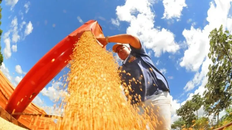 Atividade econômica brasileira cresce 0,6% em fevereiro