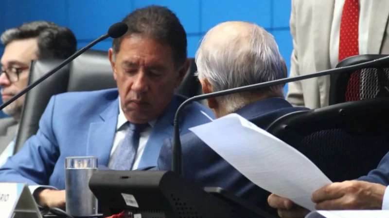 Líder do governo pede vistas e adia votação de requerimento sobre repasse de Verruck à Fiems