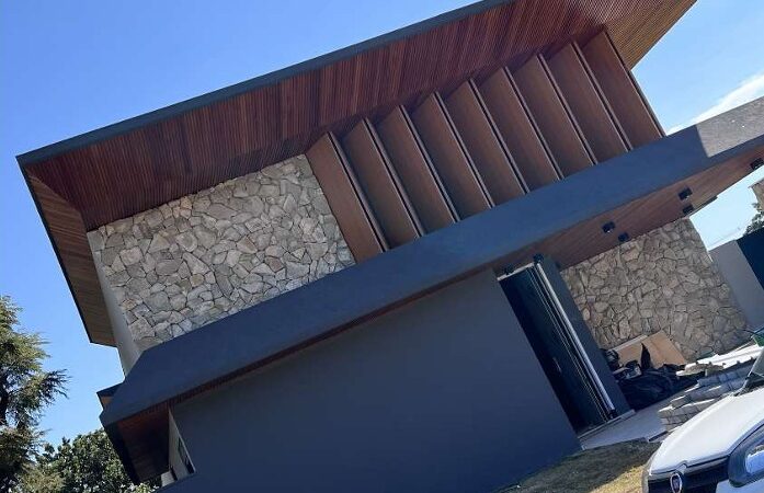 Desembargador do TJMS comprou cão, móveis e construiu mansão com dinheiro vivo, diz PF