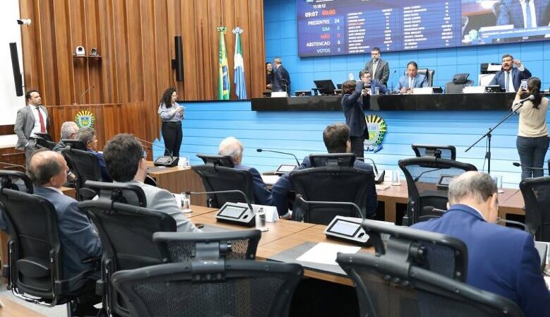 Deputados votam quatro projetos na sessão ordinária desta quinta