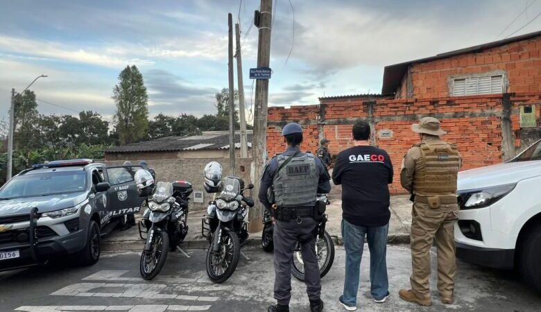 Operação cumpre mandados contra quadrilha especializada em fraudes contra idosos