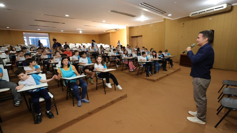 Estudantes conhecem rotina do prefeito e aprendem sobre cidadania em visita à Prefeitura de Dourados