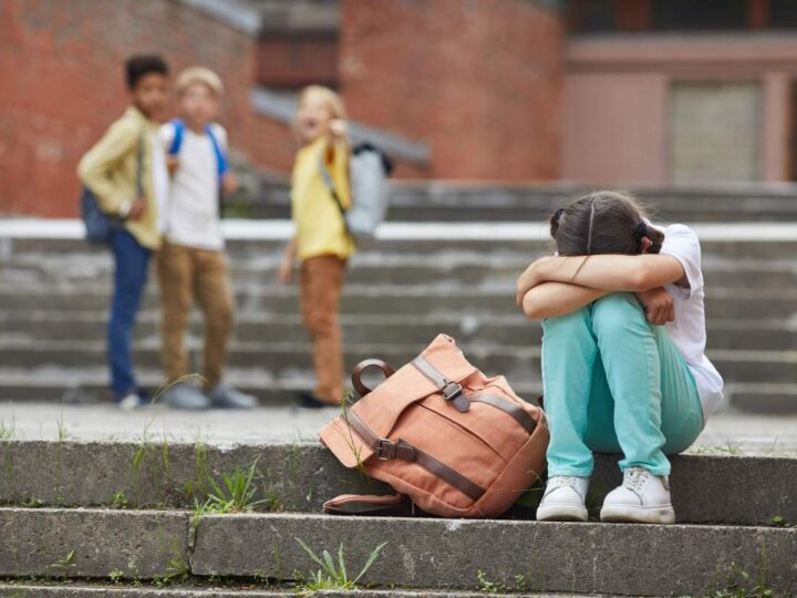 Prefeitura capacita educadores sobre prevenção de violência no contexto escolar
