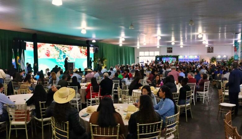 Fórum da Avimasul discute biossegurança e impactos da reforma tributária na avicultura