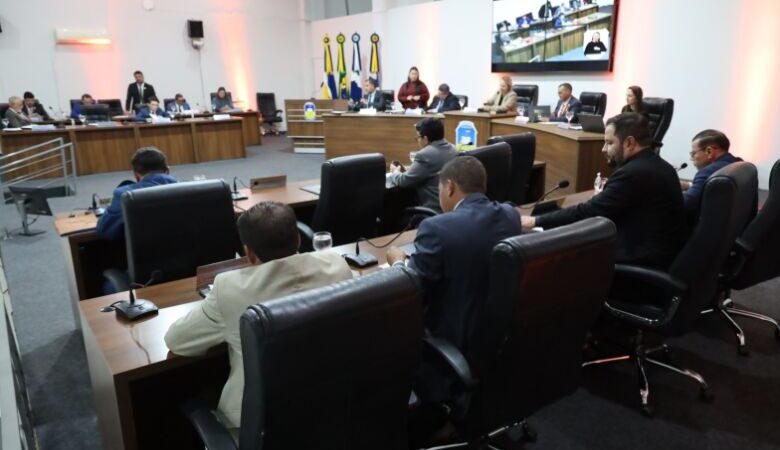 Câmara aprova novas regras para concessão do sistema de estacionamento rotativo em Dourados