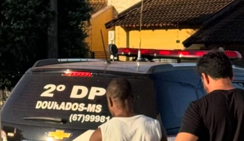 Estrangeiro é preso por agiotagem e ameaça de morte após dívida triplicar