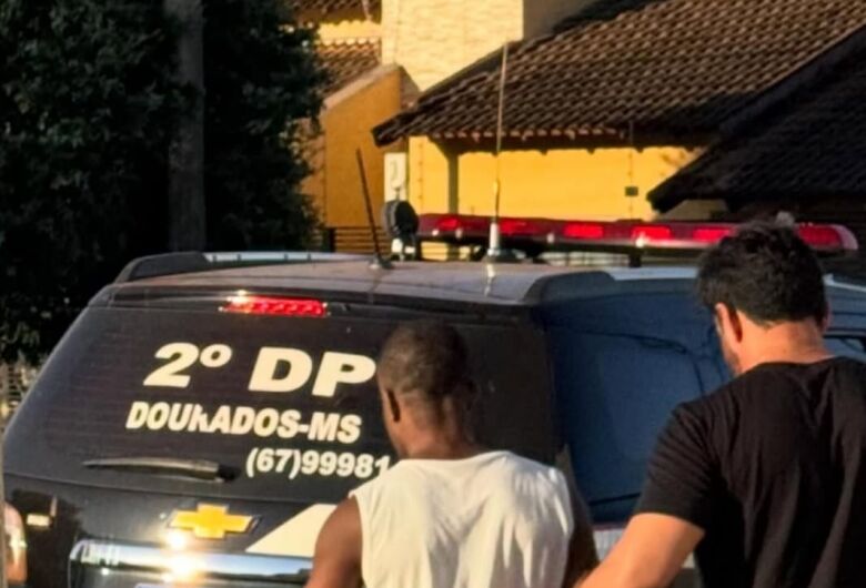 Estrangeiro é preso por agiotagem e ameaça de morte após dívida triplicar