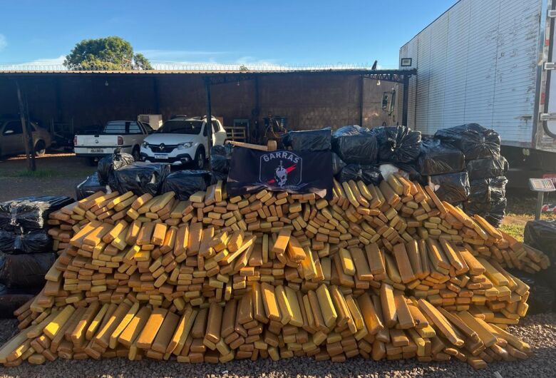 Quase 4t de maconha são apreendidas em meio a carga de algodão