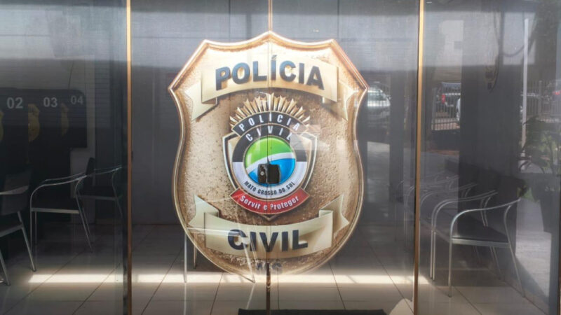 Jovem é preso com revólver após entrar em barbearia ao ver viatura em Dourados