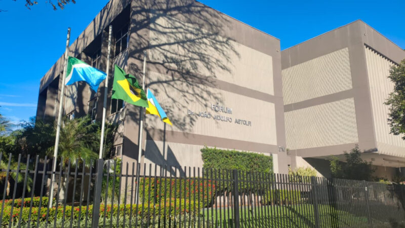 Juíza suspende decisão que mandava despejar adolescentes em ação de inventário em Dourados