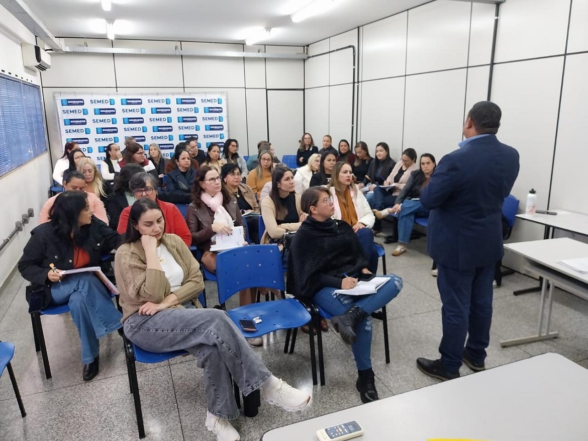 Prefeitura convoca gestores para garantir precisão nos dados do Censo Escolar 2026