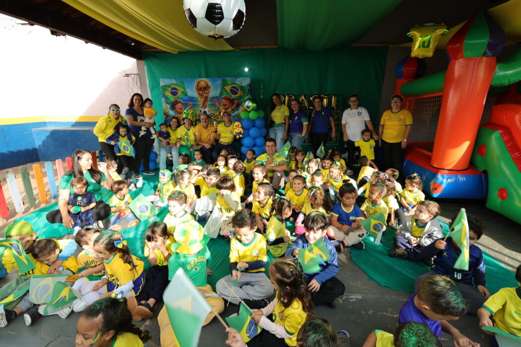 Prefeito participa da Festa da Copa em Ceim e destaca importância do civismo na infância