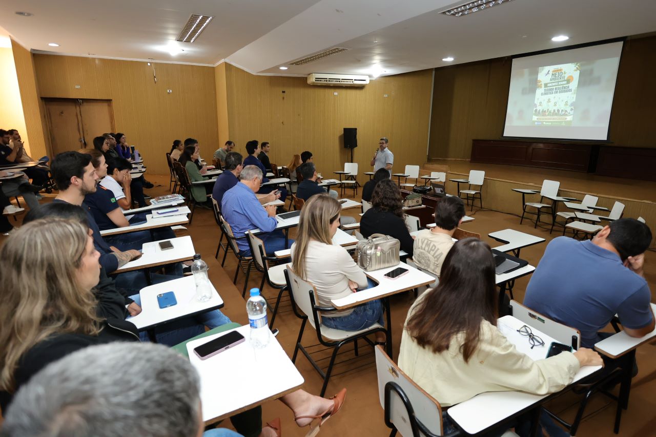Prefeitura promove mesa redonda com servidores para debater meio ambiente