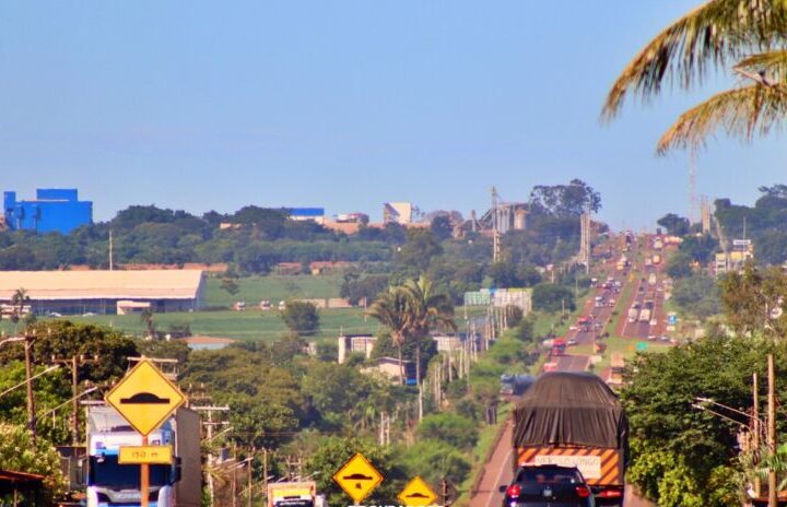 Mais de 340 mil veículos devem passar pela BR-163 no feriadão