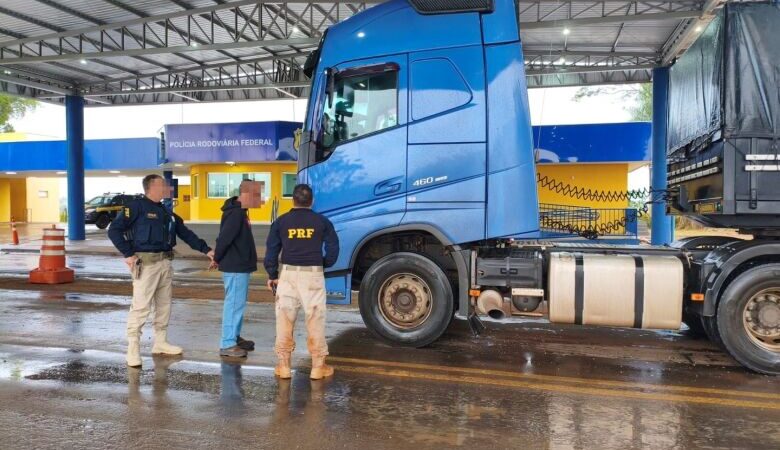 Após roubo e sequestro de motorista, carreta é recuperada e homem preso em MS