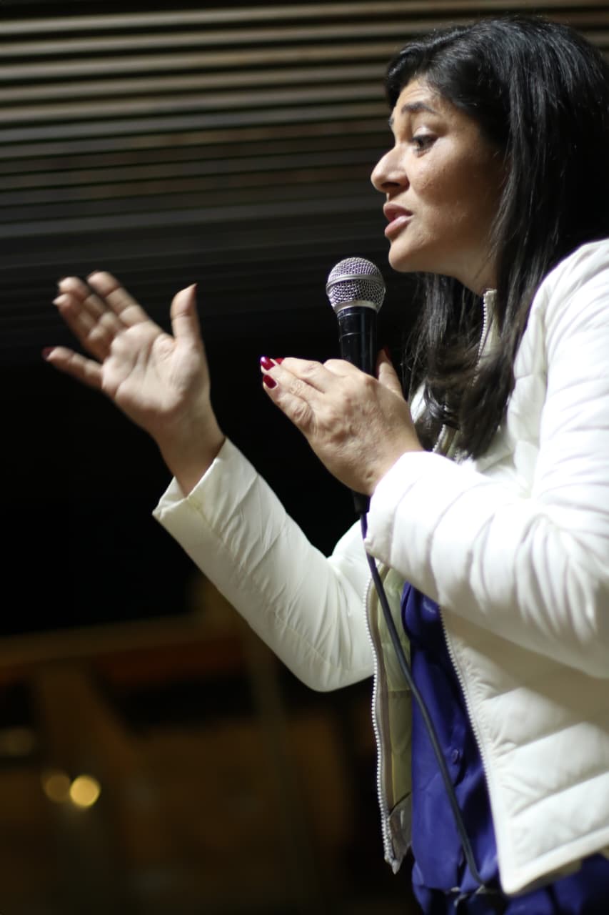 Após caso de professora que teve vidro colocado na água por aluno, Rose Modesto defende debate sobre violência e respeito nas escolas
