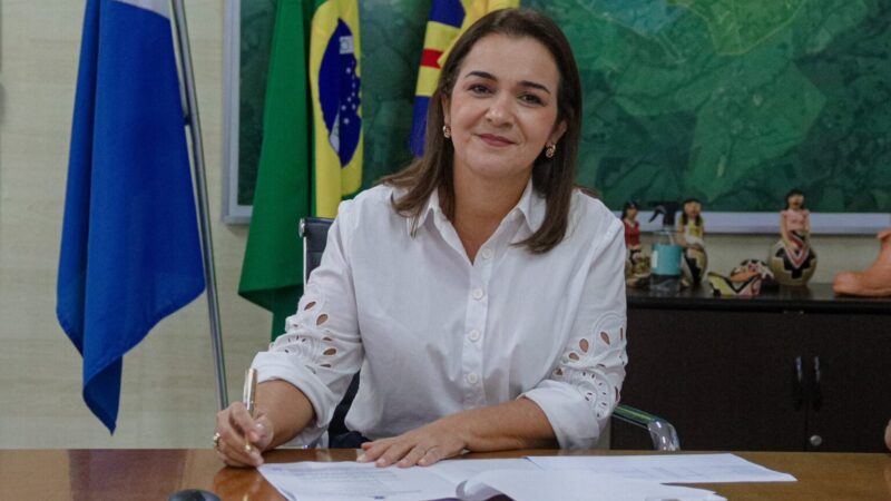 Adriane prorroga contrato com investigadas que receberam R$ 5,5 mi em 2026