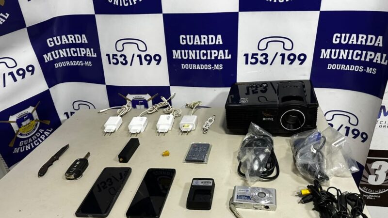 Guarda Municipal recupera celulares furtados da Central do Cidadão e prende dois suspeitos 