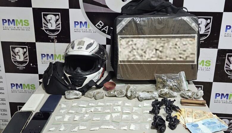 Acusado de ‘tráfico delivery’ cai da moto ao tentar fugir da PM e acaba preso