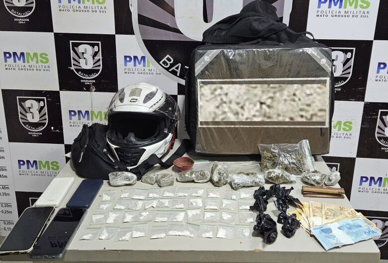Acusado de ‘tráfico delivery’ cai da moto ao tentar fugir da PM e acaba preso