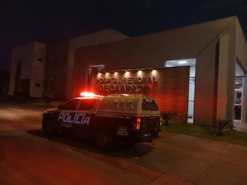 Casal é alvo de disparos em bar e adolescente apontado como autor