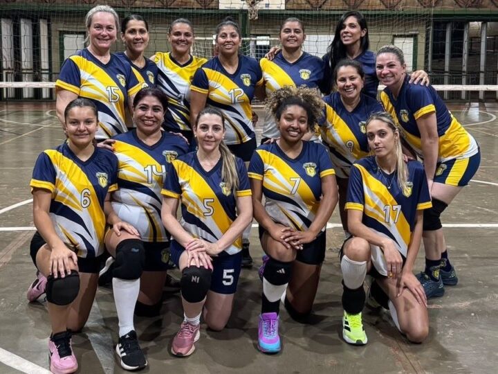 Prefeitura reforça incentivo ao esporte e apoia torneio de vôlei feminino em distrito