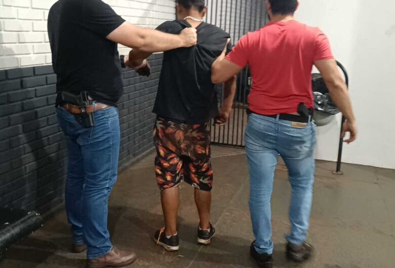 “Antes ele do que eu”: preso por homicídio diz que matou homem após ameaça