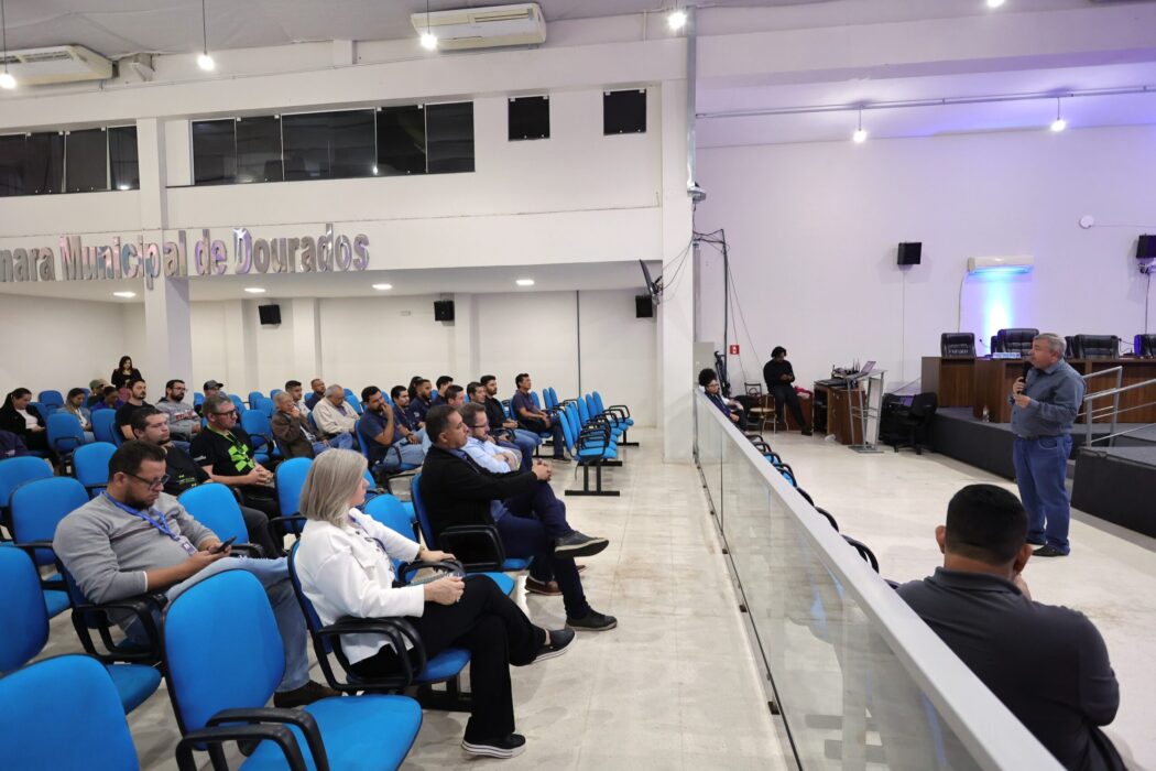 Prefeitura promove encontro orientativo com empresas para reforçar segurança e combater fios irregulares