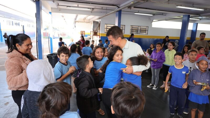 Prefeito vistoria obras de novas salas de aula na Escola Maria Conceição Angélica