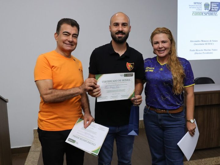 Prefeitura realiza capacitação e homenageia os profissionais de Educação Física