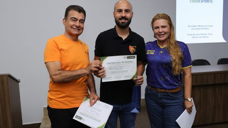 Prefeitura realiza capacitação e homenageia os profissionais de Educação Física