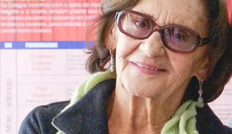 Nas redes sociais, amigos homenageiam trajetória de Laura Cardoso