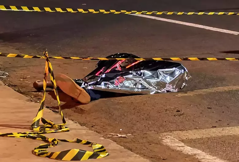 Briga em bar termina com mulher assassinando o marido com facada no peito