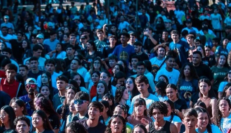 Milhares de fiéis vão a Santuário na Vila São Pedro para Jornada da Juventude
