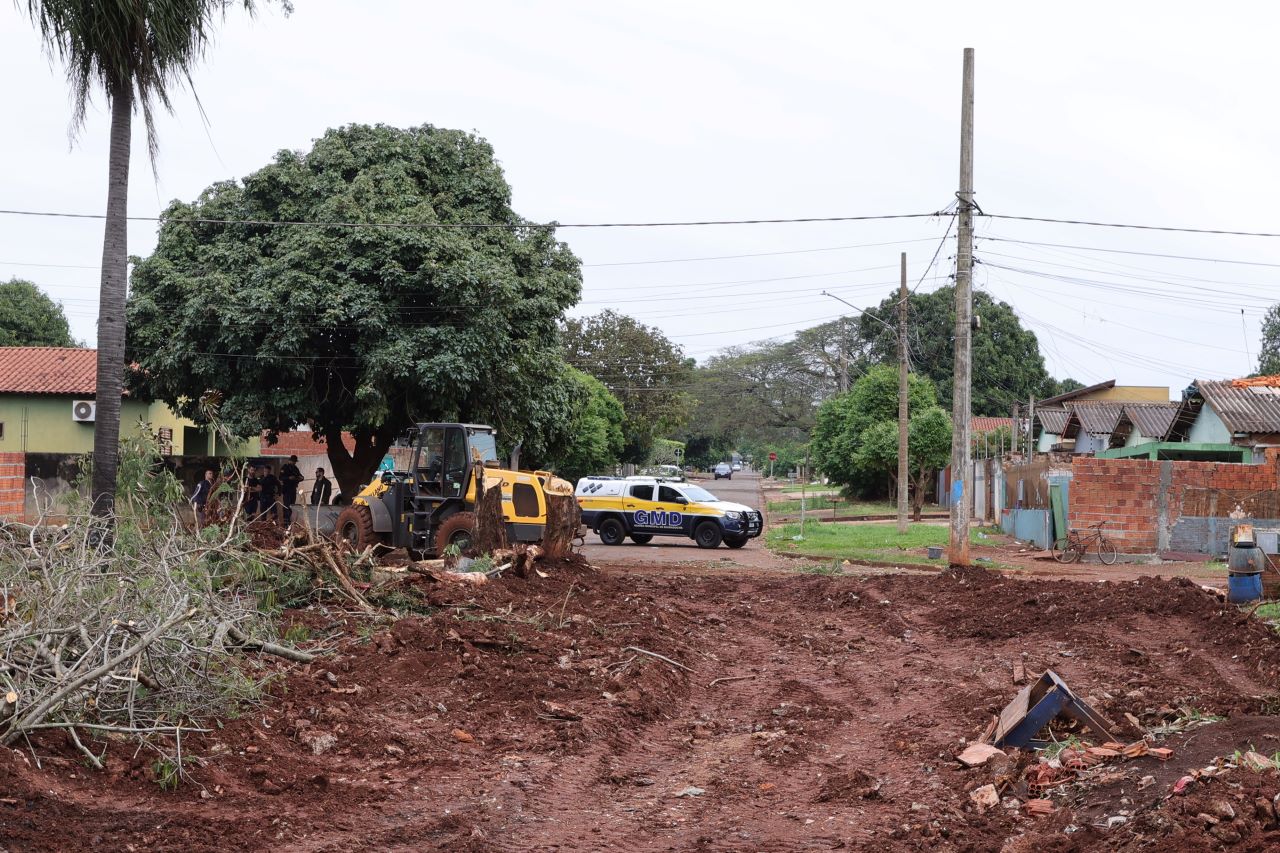 Prefeitura conclui desocupação irregular de área pública no Jardim João Paulo II