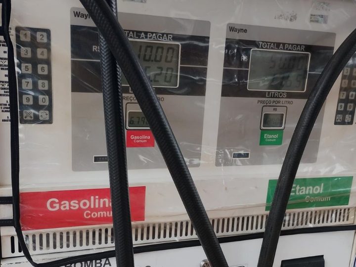 Procon de Dourados aponta variação de até 24,93% nos preços dos combustíveis