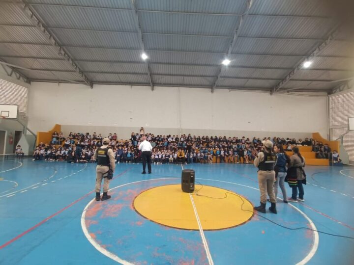 Prefeitura leva conscientização sobre o trânsito para escolas e Ceims durante Semana Nacional